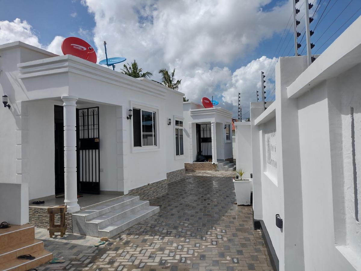 Mkamiti Villa - Airport Hotel With Free Shuttle Dar es Salaam Extérieur photo