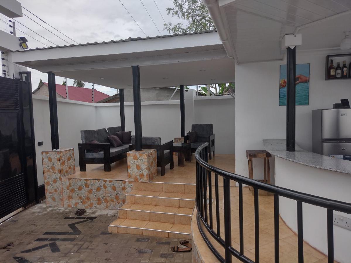 Mkamiti Villa - Airport Hotel With Free Shuttle Dar es Salaam Extérieur photo